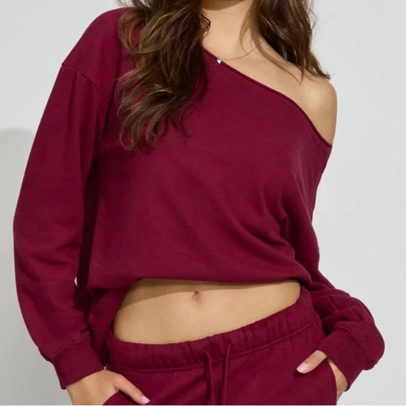 Garage Off Shoulder Crewneck (oversized) - Picture 3 of 3